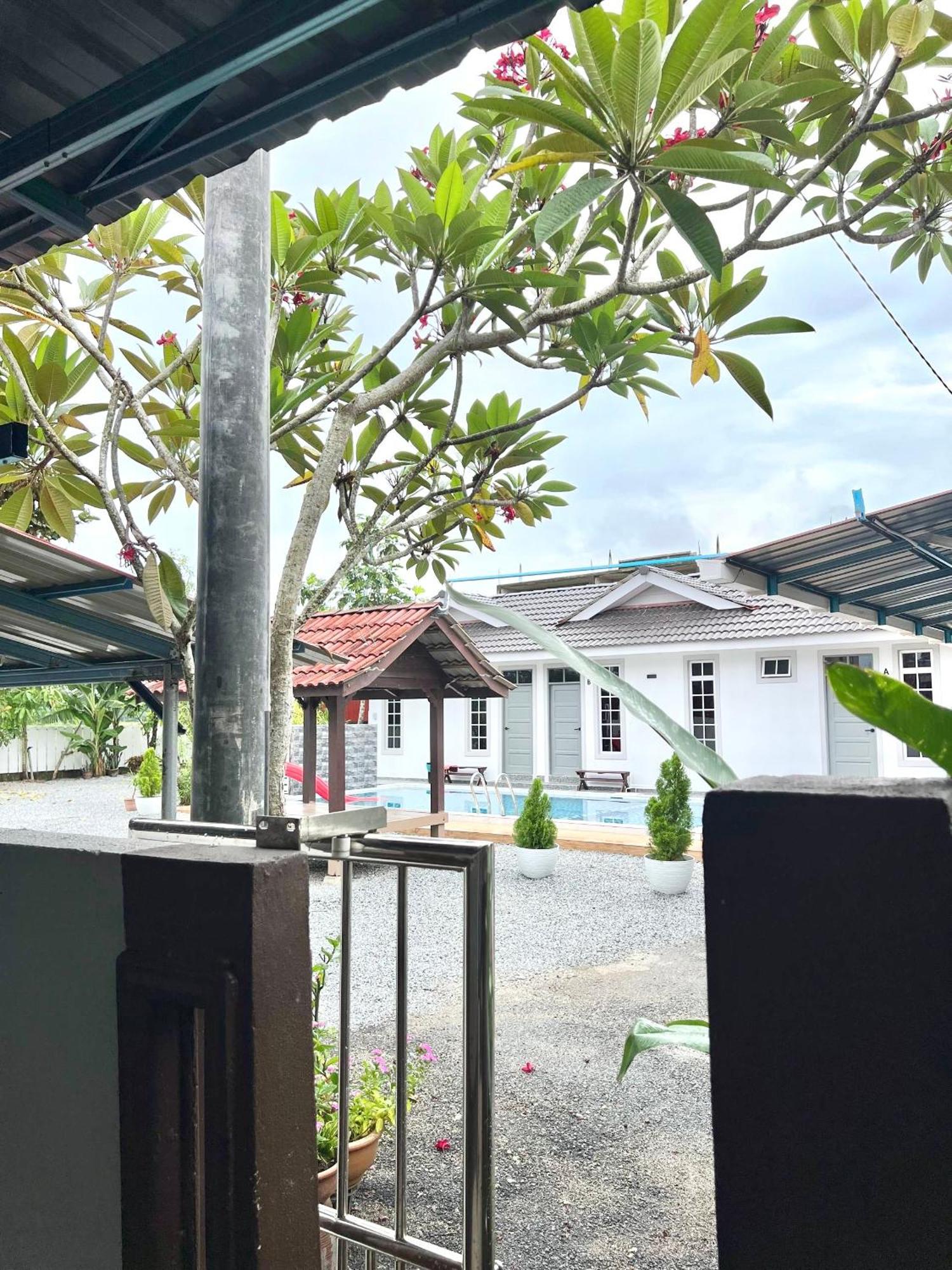 Teratai Homestay 3 Batu Buruk كُوالا تيرينغانو المظهر الخارجي الصورة