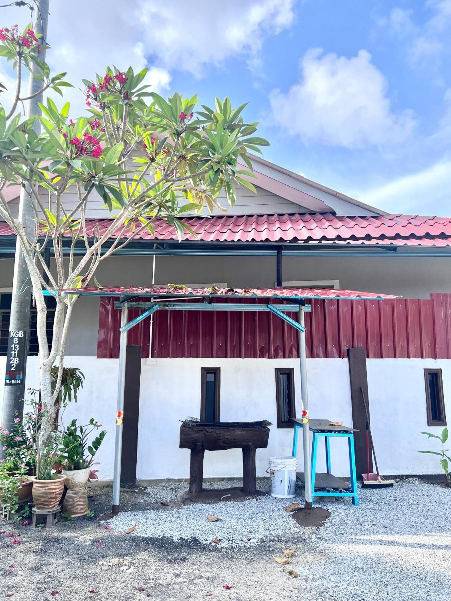 Teratai Homestay 3 Batu Buruk كُوالا تيرينغانو المظهر الخارجي الصورة